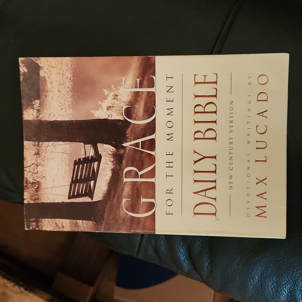 Max Lucado Grace for the Moment Christian Bible